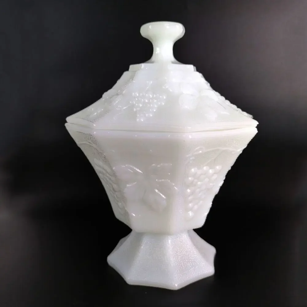 Vtg Anchor Hocking Grapes & Leaves Milk Glass Pedestal Candy Dish & Lid Stippled